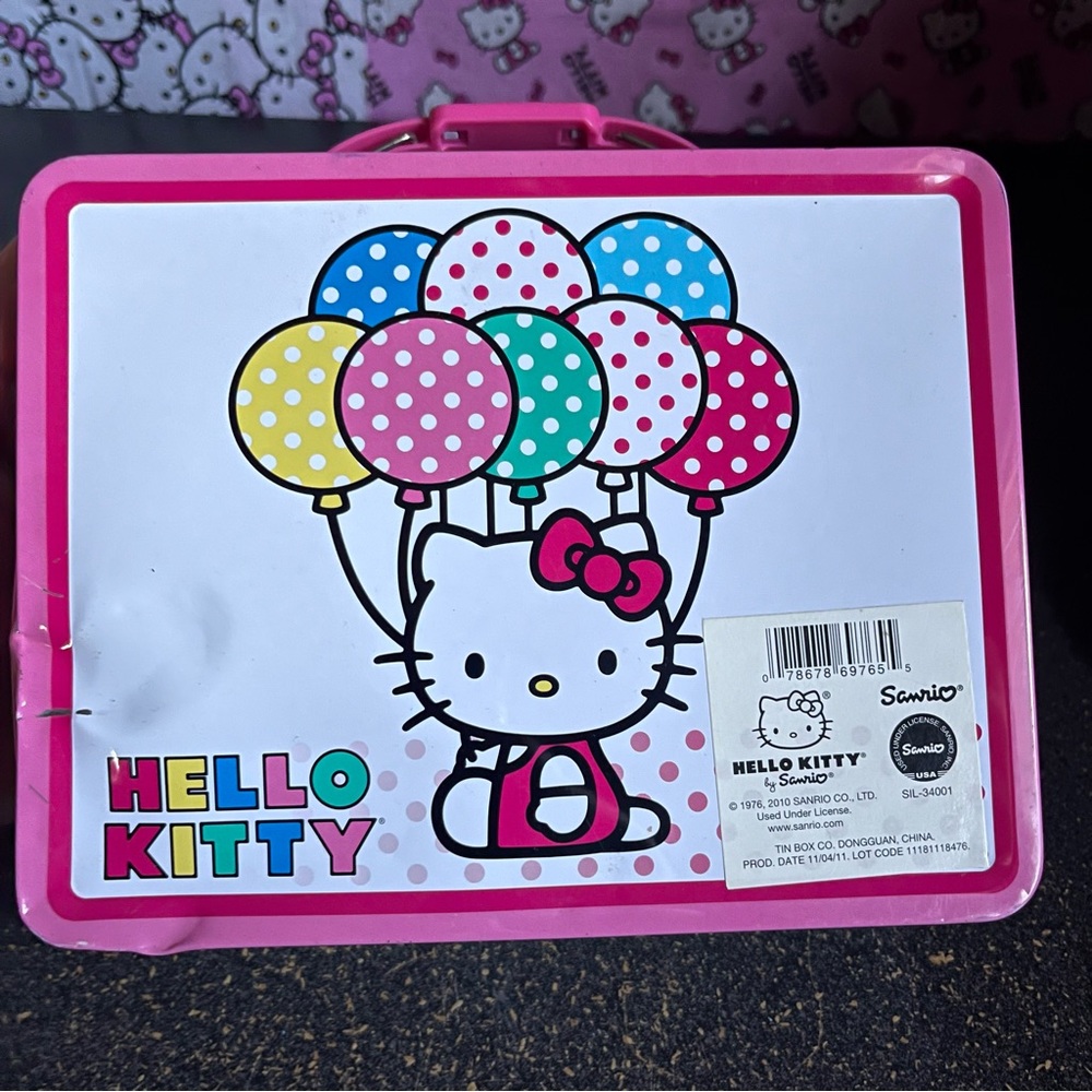 Hello Kitty Bundle - Picture 12 of 16
